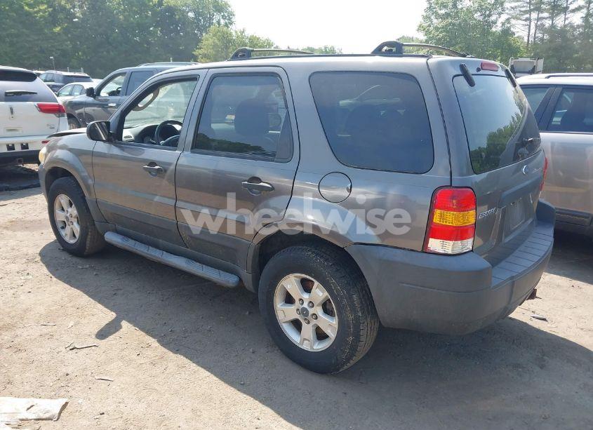 Photo 3 of 2005 Ford Escape XLT (VIN 1FMYU93155KA87661)