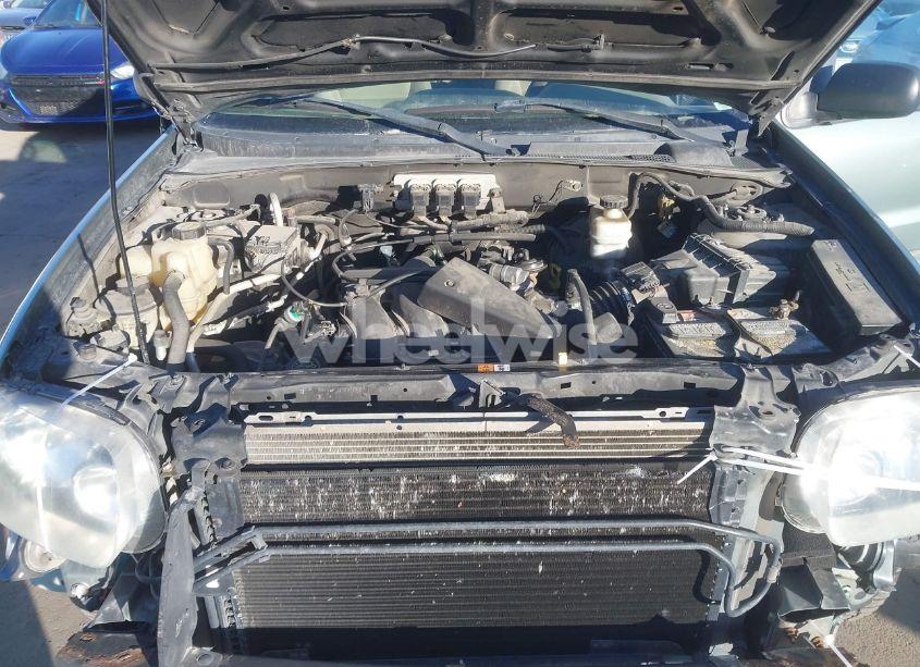 Photo 10 of 2005 Ford Escape XLT (VIN 1FMYU93155KC05319)