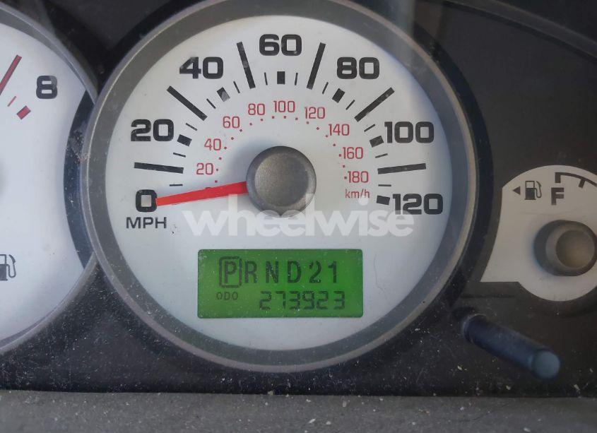 Photo 15 of 2005 Ford Escape XLT (VIN 1FMYU93155KC05319)