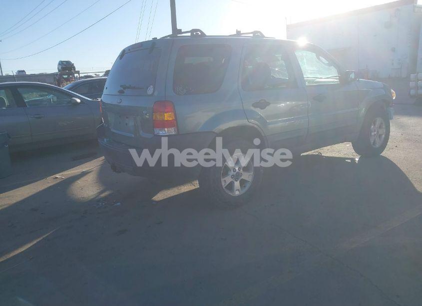 Photo 4 of 2005 Ford Escape XLT (VIN 1FMYU93155KC05319)