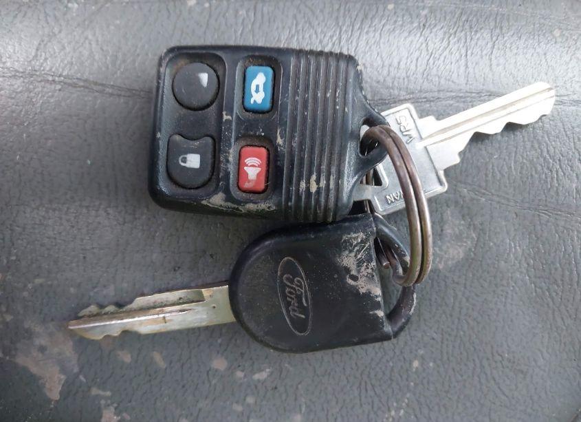 Photo 11 of 2006 Ford Escape XLT/XLT SPORT (VIN 1FMYU93156KA40468)