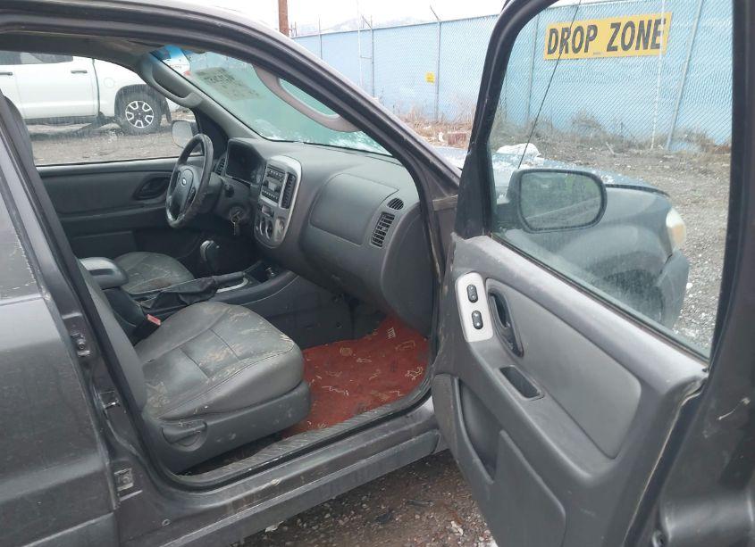 Photo 5 of 2006 Ford Escape XLT/XLT SPORT (VIN 1FMYU93156KA40468)