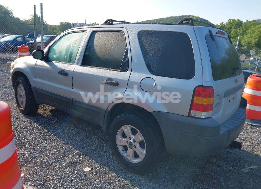Photo 3 of 2006 Ford Escape XLT/XLT SPORT (VIN 1FMYU93156KD26045)