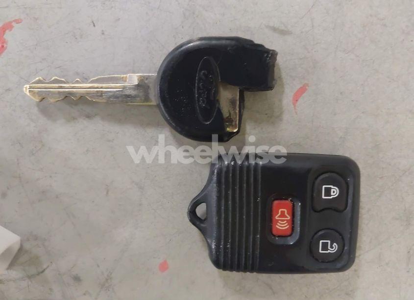 Photo 11 of 2007 Ford Escape XLT/XLT SPORT (VIN 1FMYU93157KA16611)