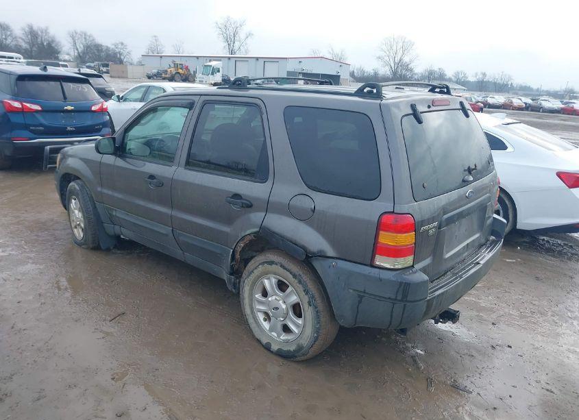 Photo 3 of 2003 Ford Escape XLT (VIN 1FMYU93163KE08586)