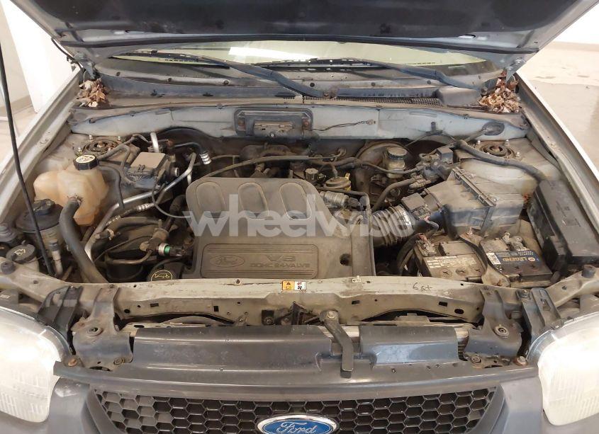 Photo 10 of 2004 Ford Escape XLT (VIN 1FMYU93164KB05521)