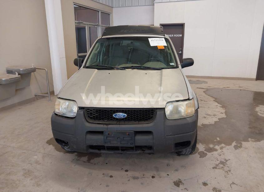 Photo 12 of 2004 Ford Escape XLT (VIN 1FMYU93164KB05521)