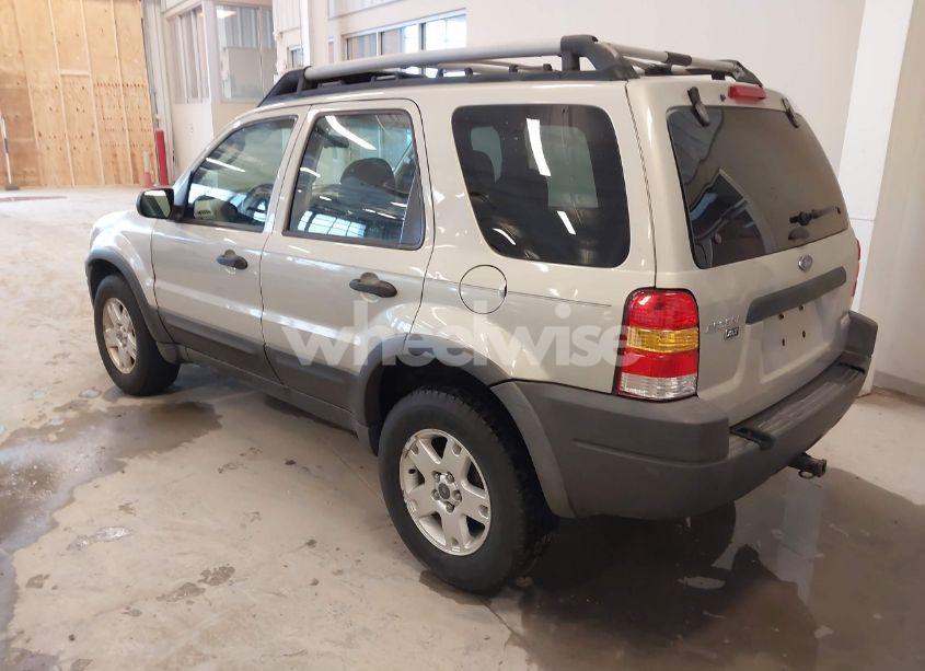 Photo 3 of 2004 Ford Escape XLT (VIN 1FMYU93164KB05521)