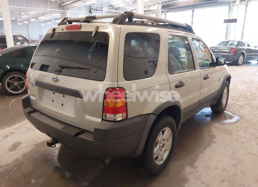 Photo 4 of 2004 Ford Escape XLT (VIN 1FMYU93164KB05521)
