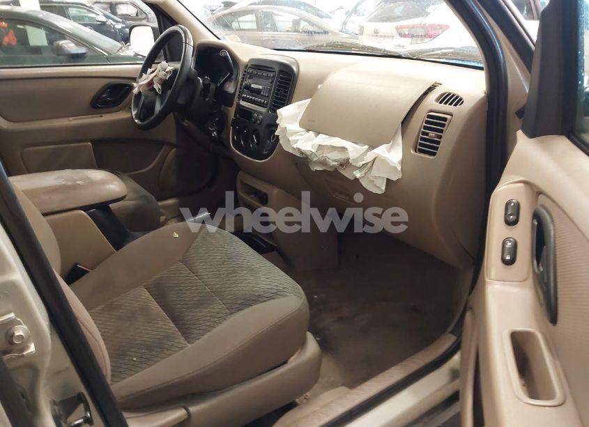 Photo 5 of 2004 Ford Escape XLT (VIN 1FMYU93164KB05521)