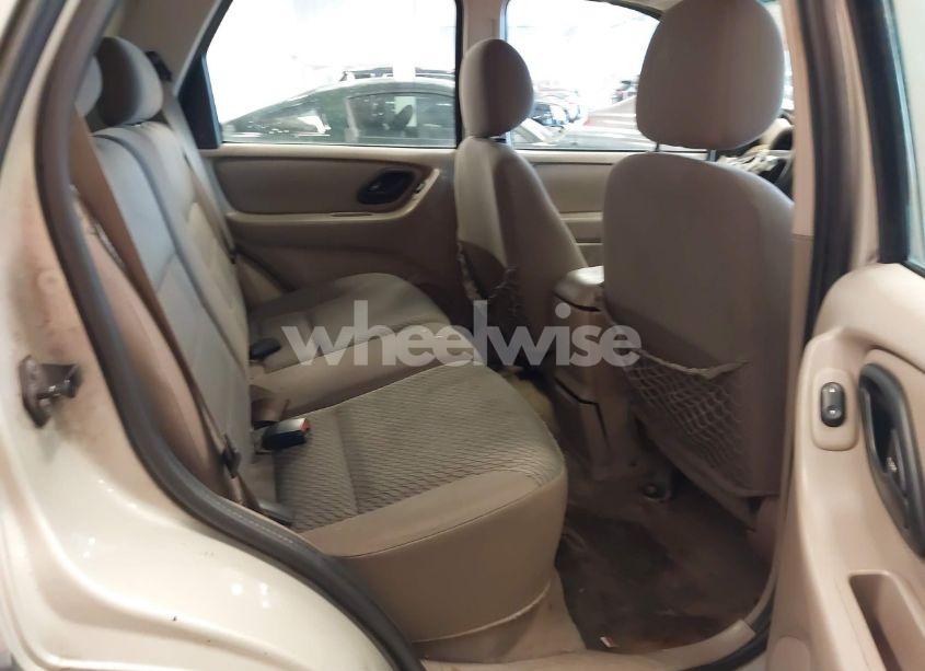 Photo 8 of 2004 Ford Escape XLT (VIN 1FMYU93164KB05521)