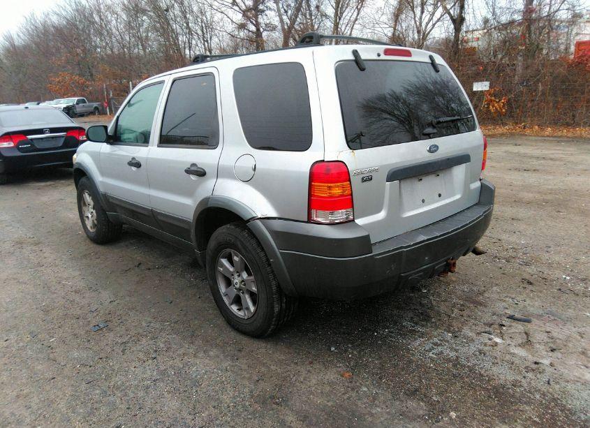 Photo 3 of 2005 Ford Escape XLT (VIN 1FMYU93165KA22480)