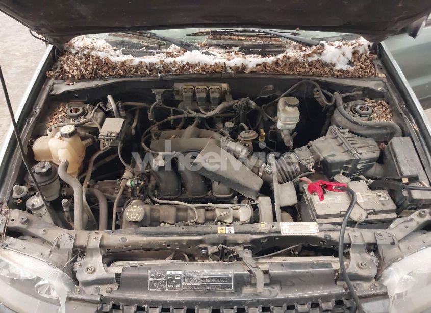 Photo 10 of 2005 Ford Escape XLT (VIN 1FMYU93165KA74210)