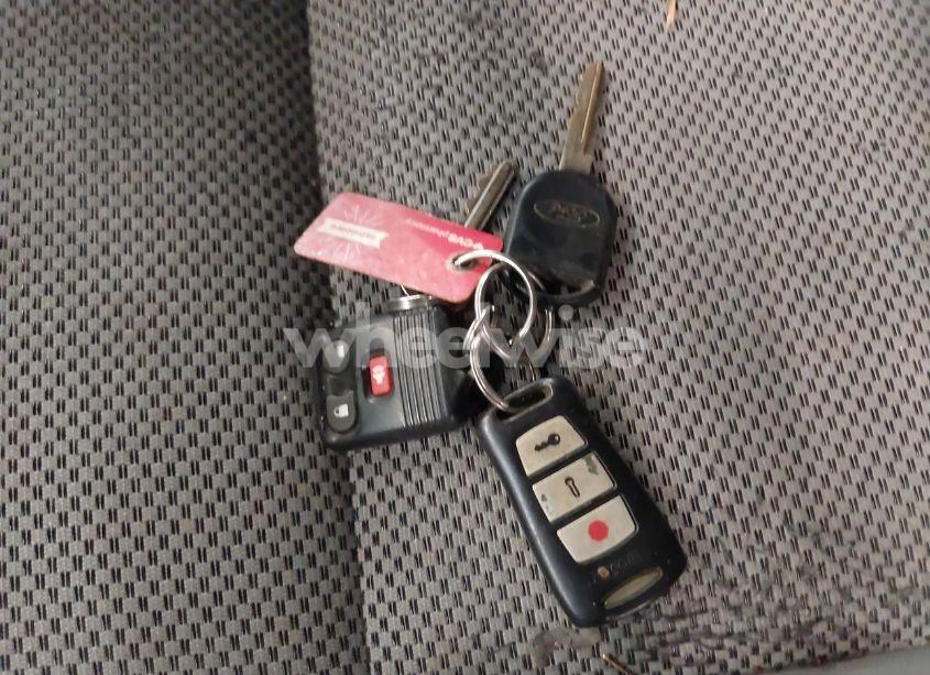 Photo 11 of 2005 Ford Escape XLT (VIN 1FMYU93165KA74210)