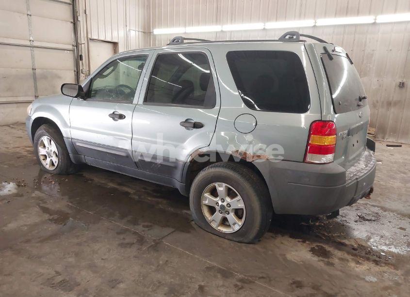 Photo 3 of 2005 Ford Escape XLT (VIN 1FMYU93165KA74210)