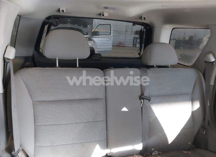 Photo 8 of 2005 Ford Escape XLT (VIN 1FMYU93165KA74210)