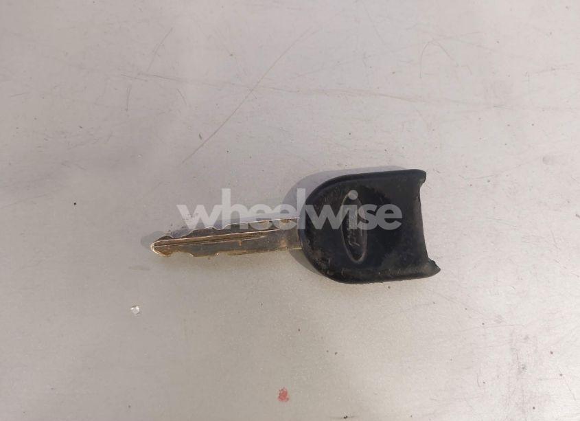 Photo 11 of 2005 Ford Escape XLT (VIN 1FMYU93165KD12251)