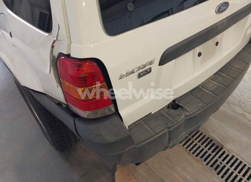 Photo 12 of 2005 Ford Escape XLT (VIN 1FMYU93165KD12251)