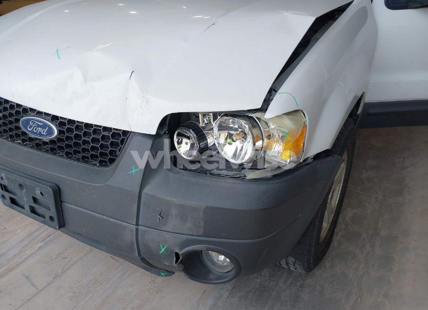Photo 6 of 2005 Ford Escape XLT (VIN 1FMYU93165KD12251)