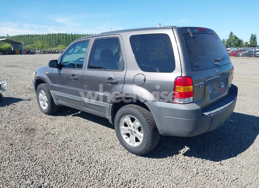Photo 3 of 2006 Ford Escape XLT/XLT SPORT (VIN 1FMYU93166KB18305)