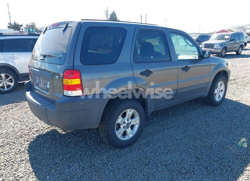 Photo 4 of 2006 Ford Escape XLT/XLT SPORT (VIN 1FMYU93166KB18305)