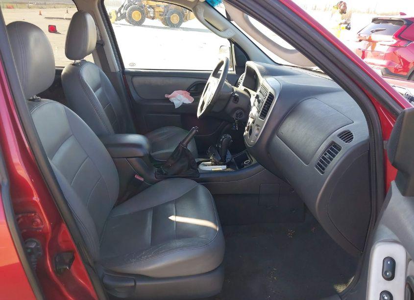 Photo 5 of 2007 Ford Escape XLT/XLT SPORT (VIN 1FMYU93167KA62271)