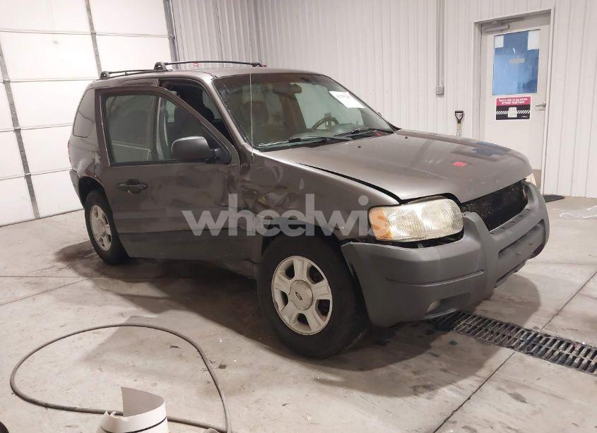2003 Ford Escape XLT (VIN 1FMYU93173KB24819) main photo