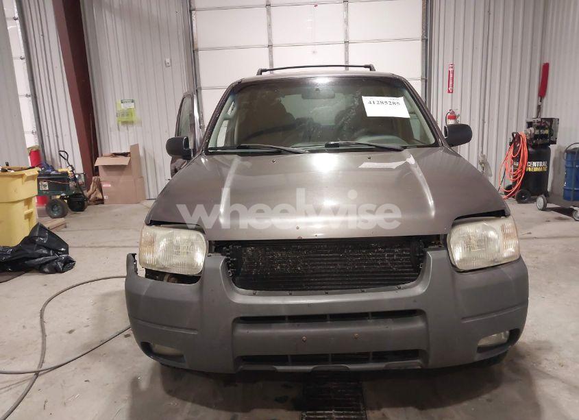 Photo 12 of 2003 Ford Escape XLT (VIN 1FMYU93173KB24819)