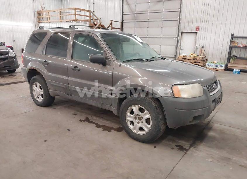 2004 Ford Escape XLT (VIN 1FMYU93174KA69760) main photo