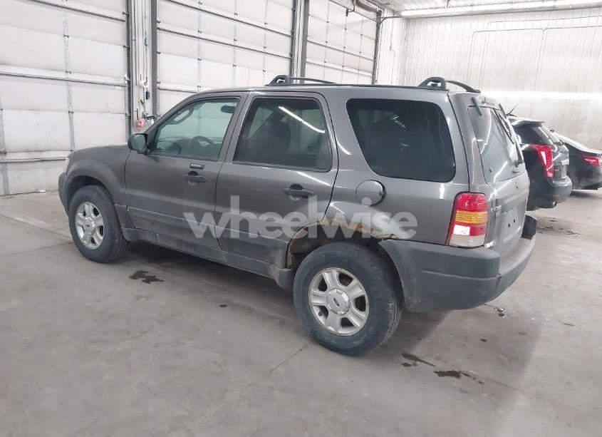 Photo 3 of 2004 Ford Escape XLT (VIN 1FMYU93174KA69760)