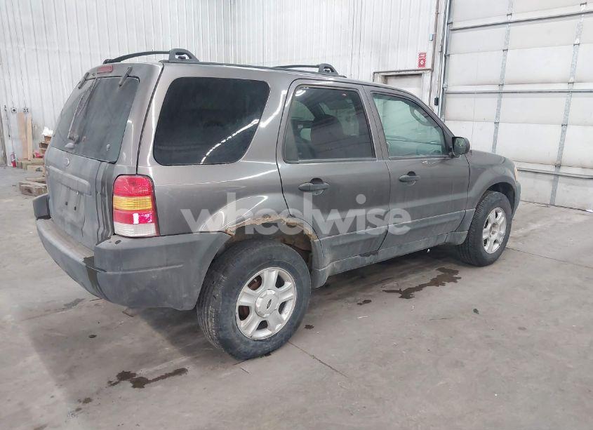 Photo 4 of 2004 Ford Escape XLT (VIN 1FMYU93174KA69760)