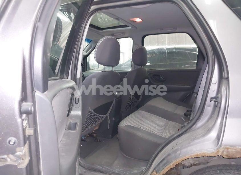 Photo 8 of 2004 Ford Escape XLT (VIN 1FMYU93174KA69760)