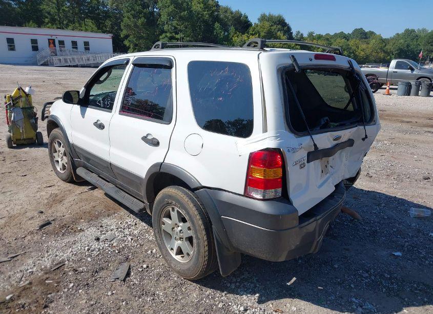 Photo 3 of 2005 Ford Escape XLT (VIN 1FMYU93175KA14808)