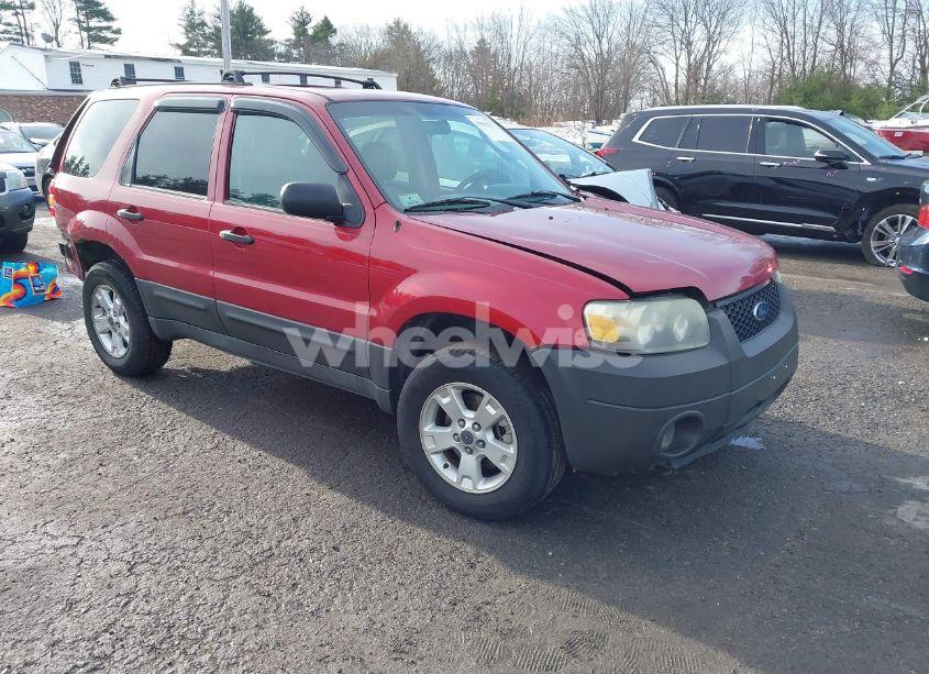 2005 Ford Escape XLT (VIN 1FMYU93175KD62432) main photo