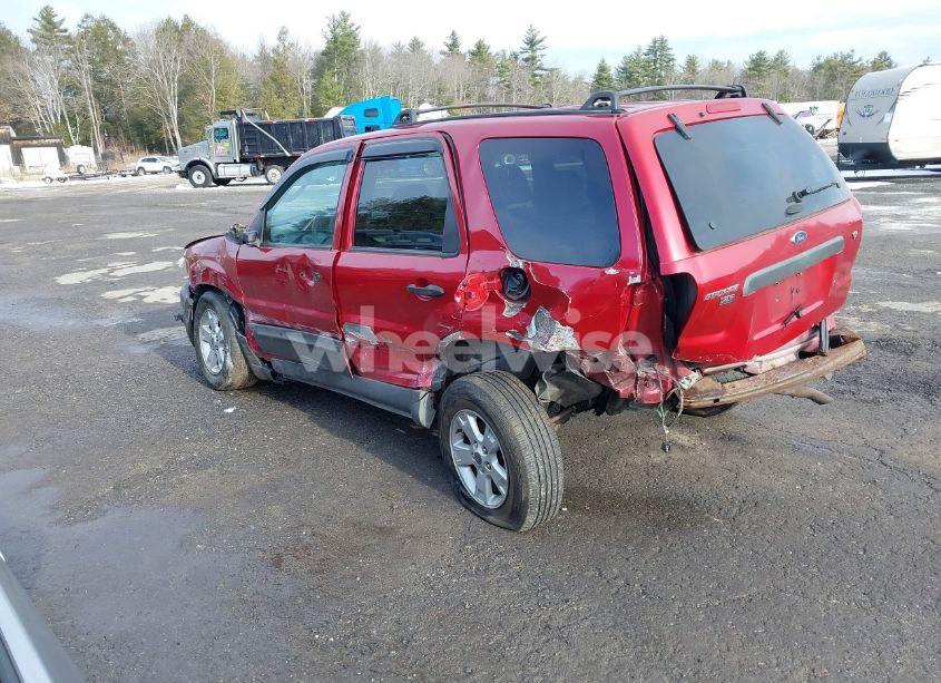 Photo 3 of 2005 Ford Escape XLT (VIN 1FMYU93175KD62432)