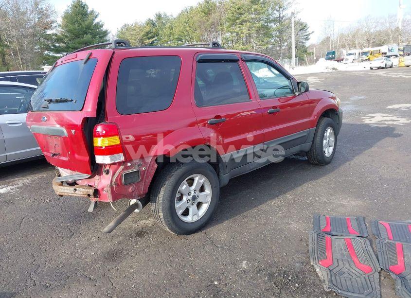 Photo 4 of 2005 Ford Escape XLT (VIN 1FMYU93175KD62432)