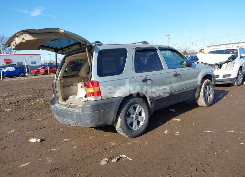 Photo 4 of 2006 Ford Escape XLT/XLT SPORT (VIN 1FMYU93176KA46062)