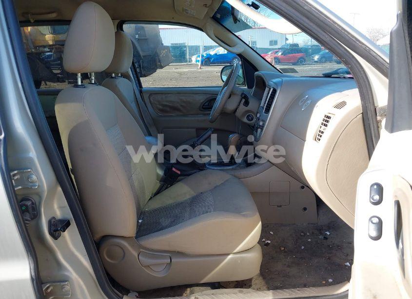 Photo 5 of 2006 Ford Escape XLT/XLT SPORT (VIN 1FMYU93176KA46062)