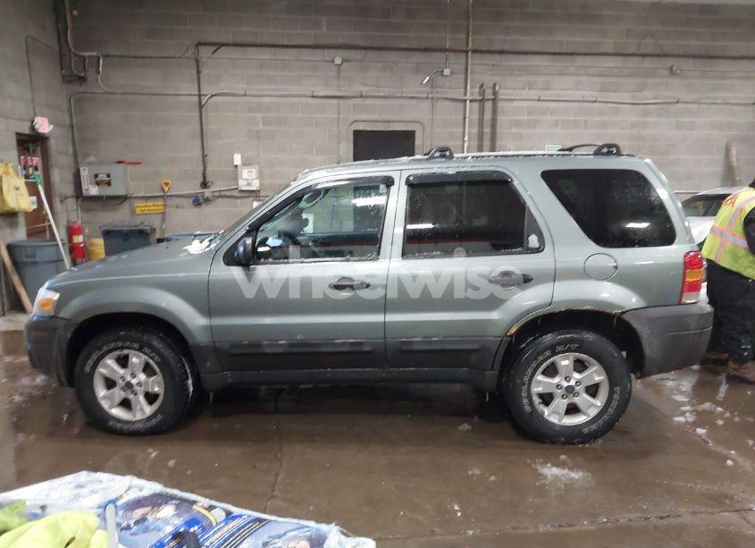 Photo 14 of 2006 Ford Escape (VIN 1FMYU93176KD26077)