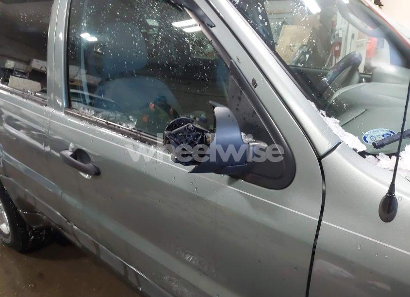 Photo 6 of 2006 Ford Escape (VIN 1FMYU93176KD26077)