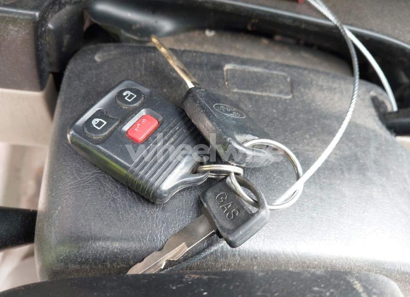 Photo 11 of 2003 Ford Escape XLT (VIN 1FMYU93183KB80977)