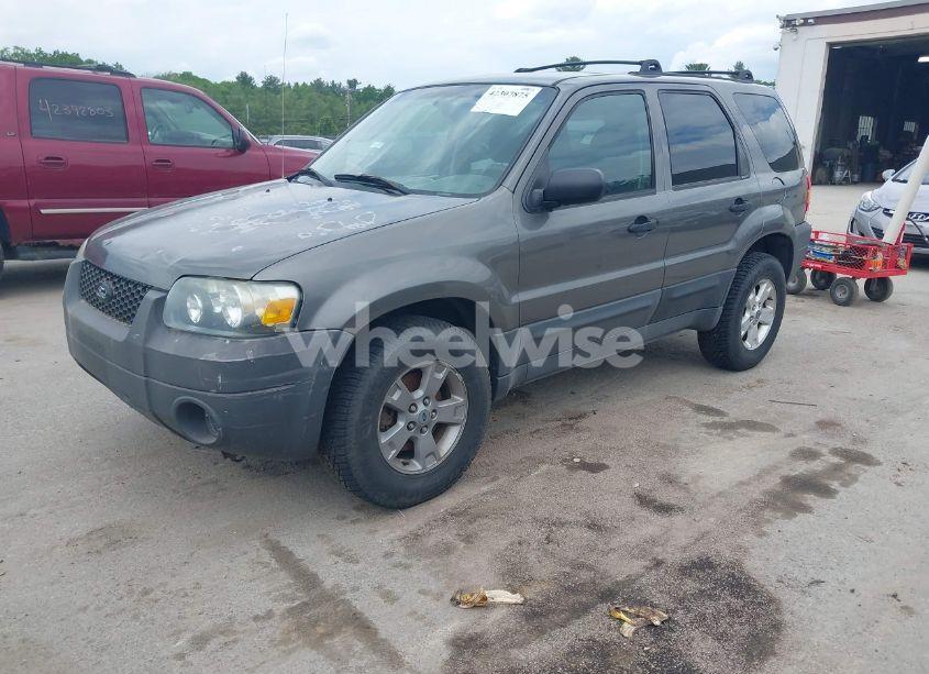 Photo 2 of 2005 Ford Escape XLT (VIN 1FMYU93185DA12392)