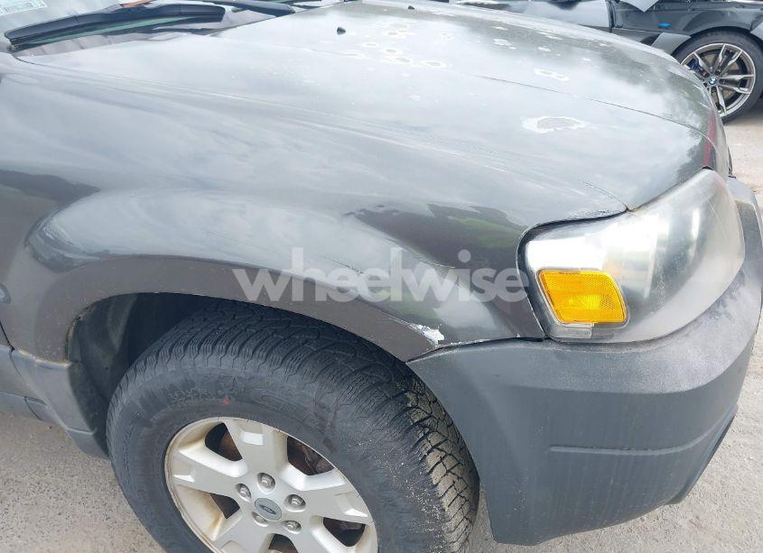 Photo 6 of 2005 Ford Escape XLT (VIN 1FMYU93185DA12392)