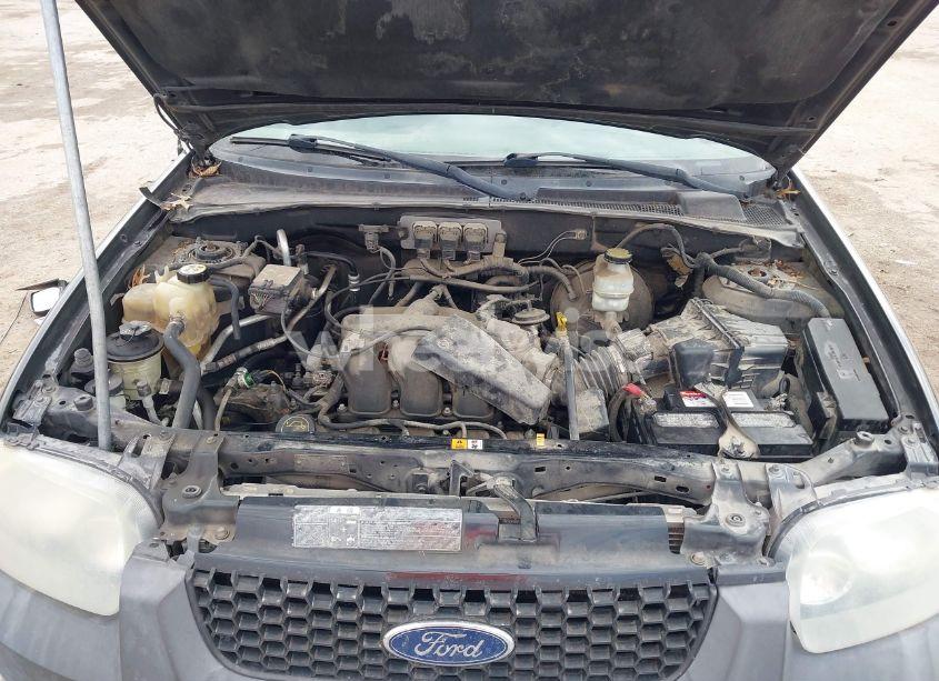 Photo 10 of 2005 Ford Escape XLT (VIN 1FMYU93185KB05313)