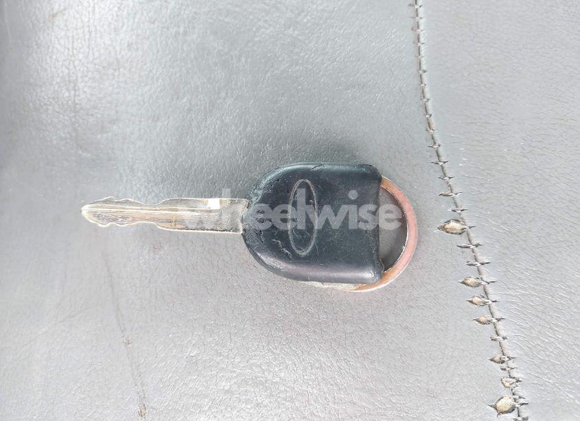 Photo 11 of 2005 Ford Escape XLT (VIN 1FMYU93185KB05313)