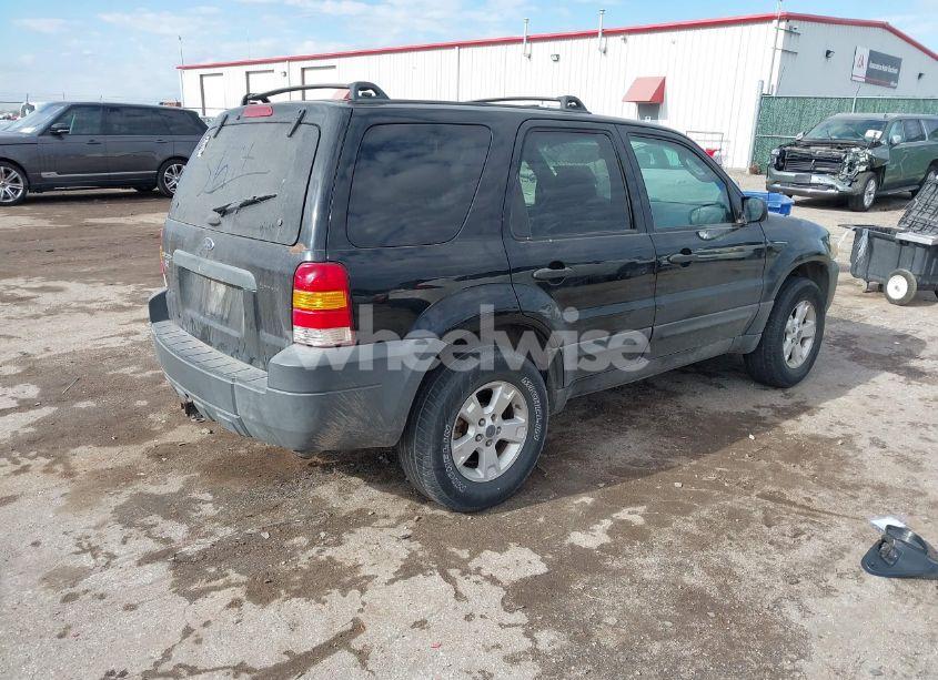 Photo 4 of 2005 Ford Escape XLT (VIN 1FMYU93185KB05313)