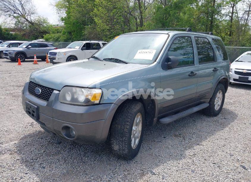 Photo 2 of 2006 Ford Escape XLT/XLT SPORT (VIN 1FMYU93186KA84383)
