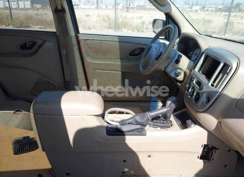 Photo 5 of 2007 Ford Escape XLT/XLT SPORT (VIN 1FMYU93187KA16327)