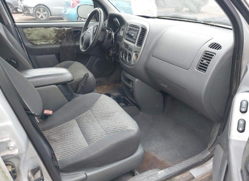 Photo 5 of 2003 Ford Escape XLT (VIN 1FMYU93193KA22258)