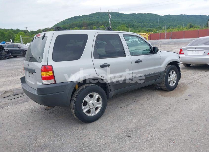 Photo 4 of 2003 Ford Escape XLT (VIN 1FMYU93193KC76018)